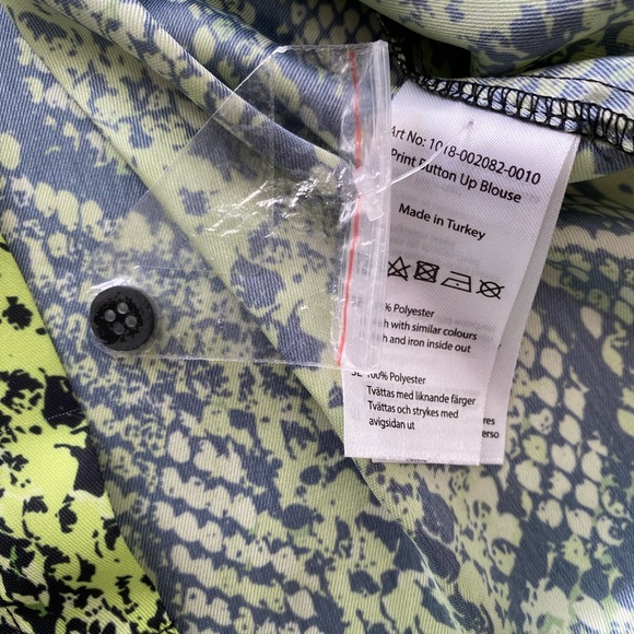 ASOS Na-kd neon green snakeskin print long sleeve button up blouse - Picture 7 of 8